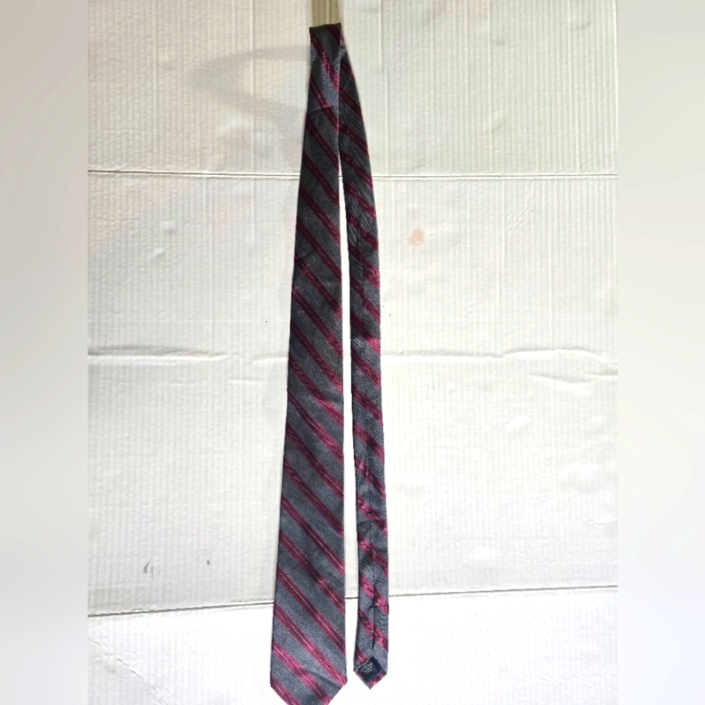 Michael Kors Silk Grey and Red Men's Tie